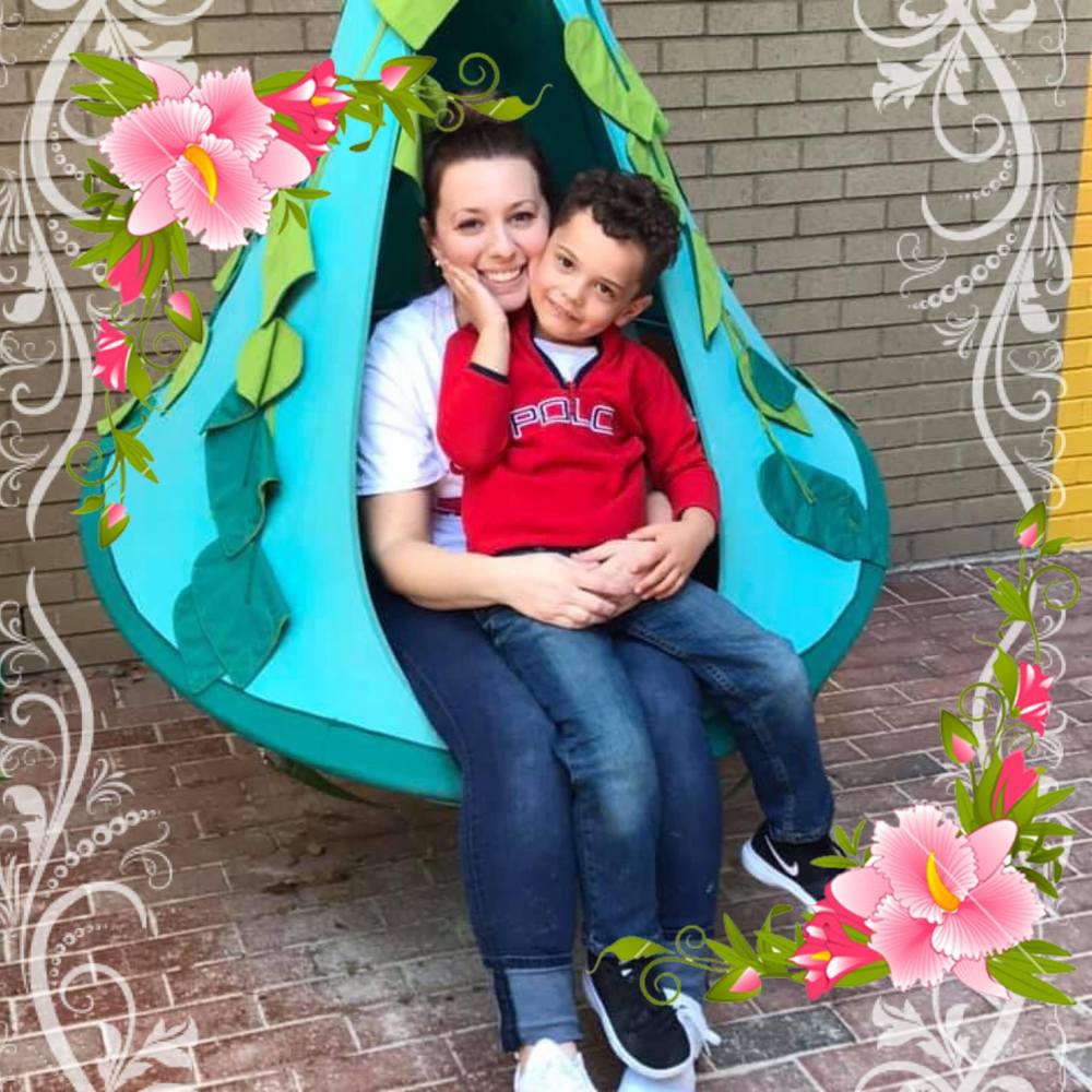 Meet your Posher, Danielle